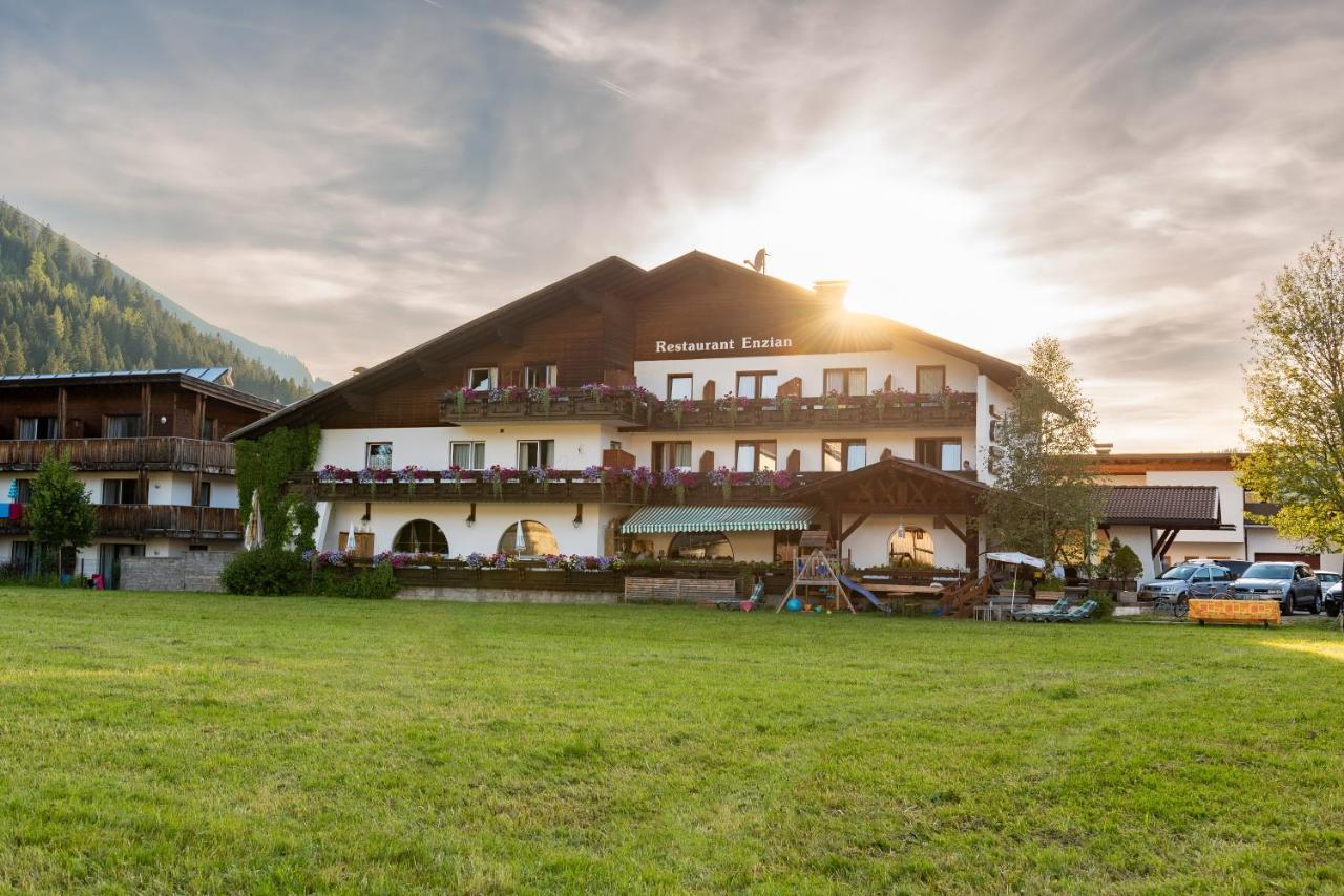 Gasthof Enzian Tannheim Esterno foto