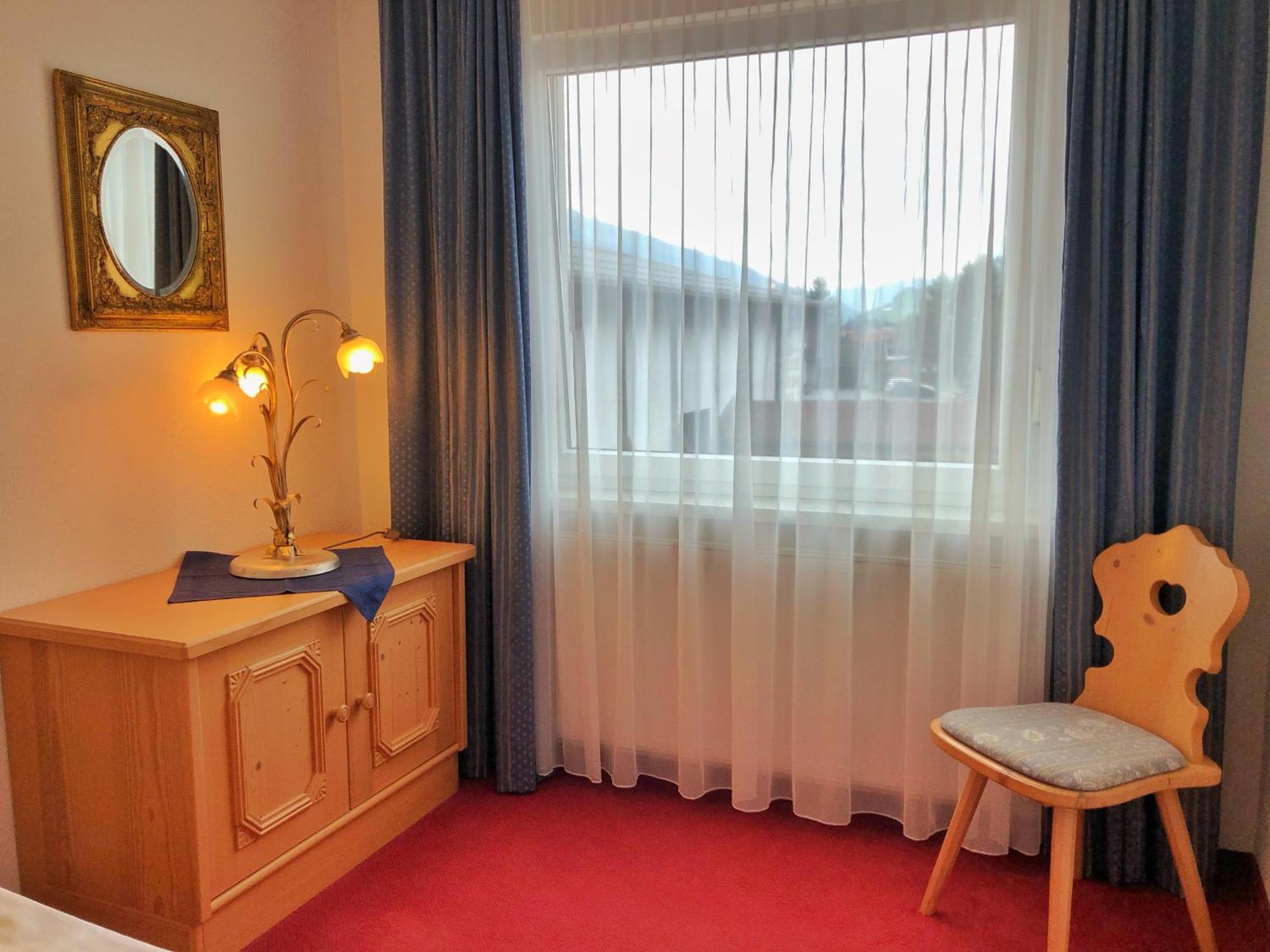 Gasthof Enzian Tannheim Camera foto